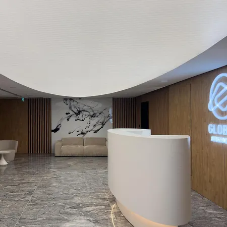 Apartmán Urban Global Premium, 21st Floor No 5, Free Parking, Self Check-in, No Deposit