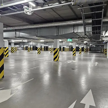 Urban Global - 21st Floor No 5 - Air Condition - Free Garage