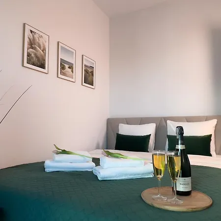 Apartmán Urban Global Premium, 21st Floor No 5, Free Parking, Self Check-in, No Deposit *