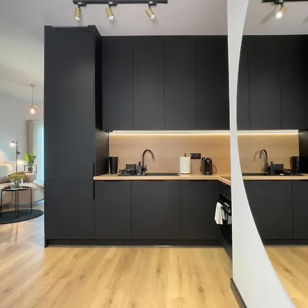 Urban Global Premium, 21st Floor No 5, Free Parking, Self Check-in, No Deposit *