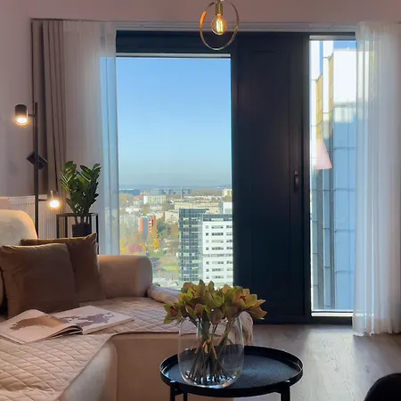 Urban Global Premium, 21st Floor No 5, Free Parking, Self Check-in, No Deposit