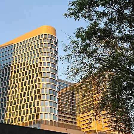 아파트 Urban Global Premium - 21st Floor No 5 - Free Garage 카토비체