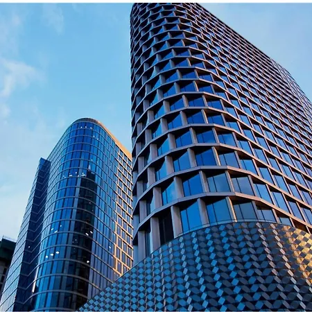 Urban Global - 21st Floor No 5 - Air Condition - Free Garage Апартаменты *