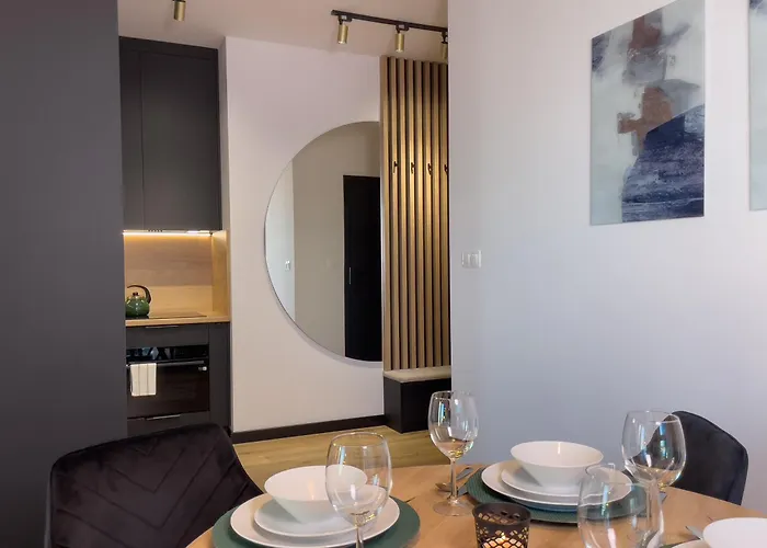 Urban Global Premium, 21st Floor No 5, Free Parking, Self Check-in, No Deposit * Katowice